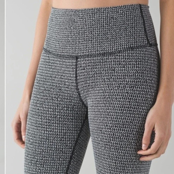 Lululemon High Times Pant size 8 - Picture 7 of 7